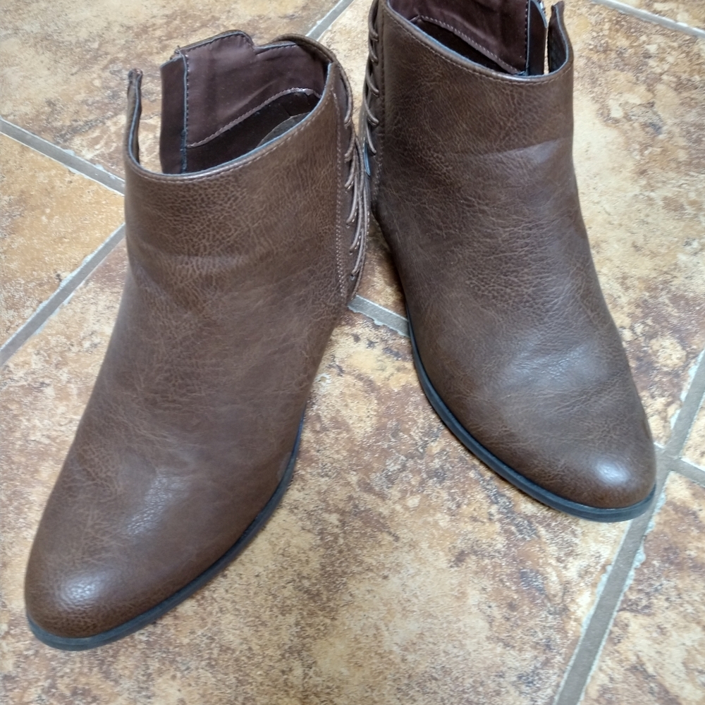Just Fab boots